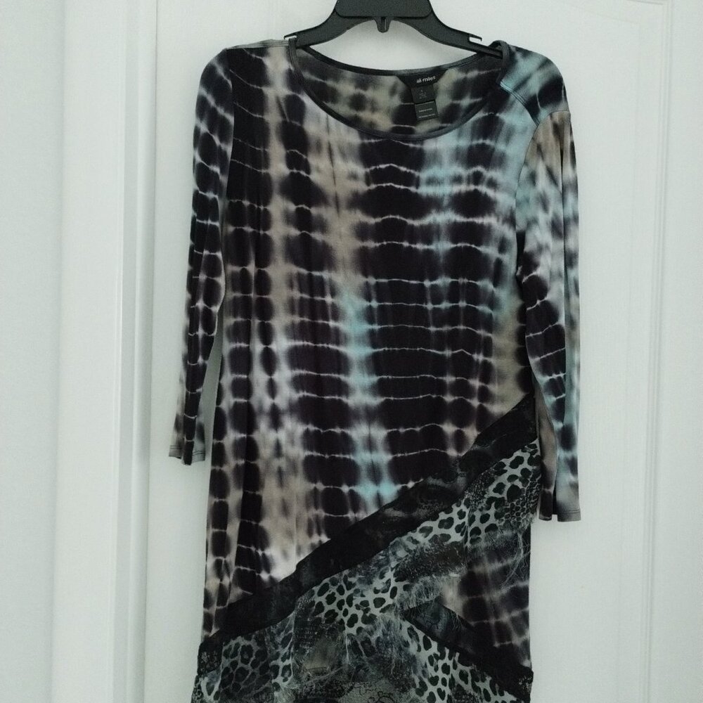 Ali Miles top